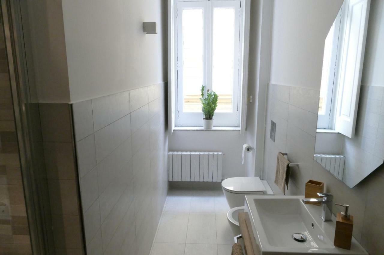 Luxury Manfredi Apartment サレルノ エクステリア 写真