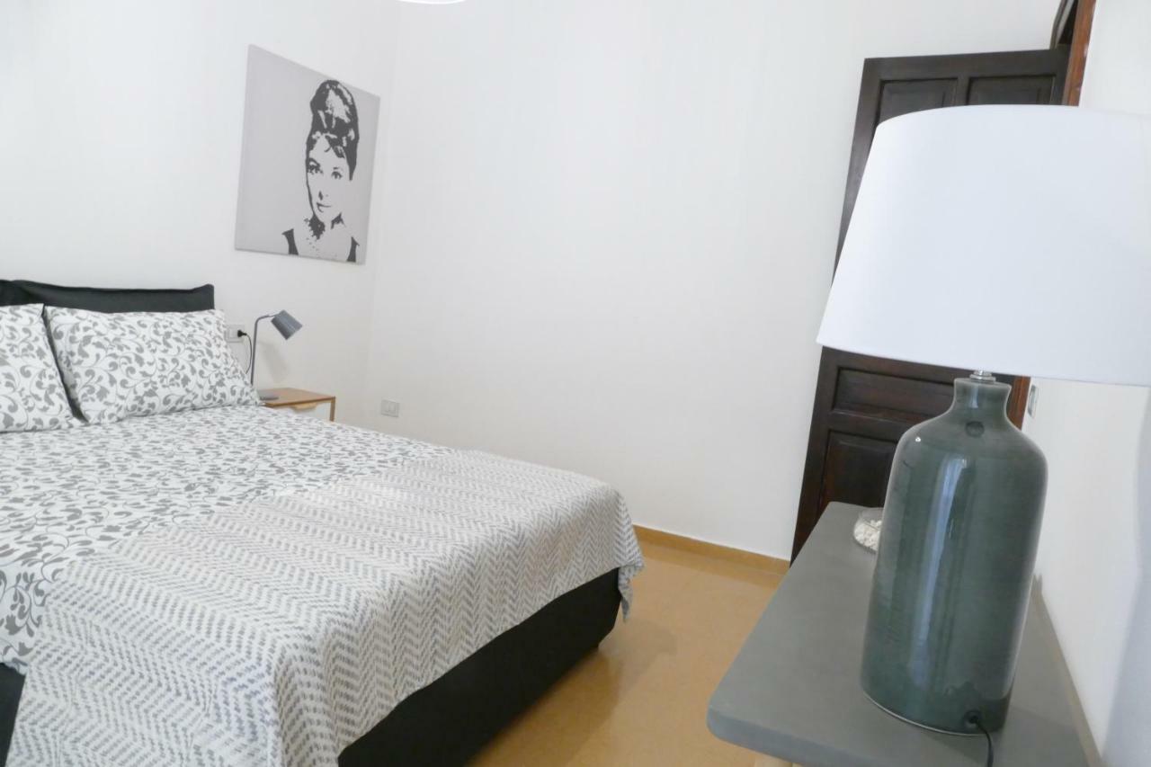 Luxury Manfredi Apartment サレルノ エクステリア 写真