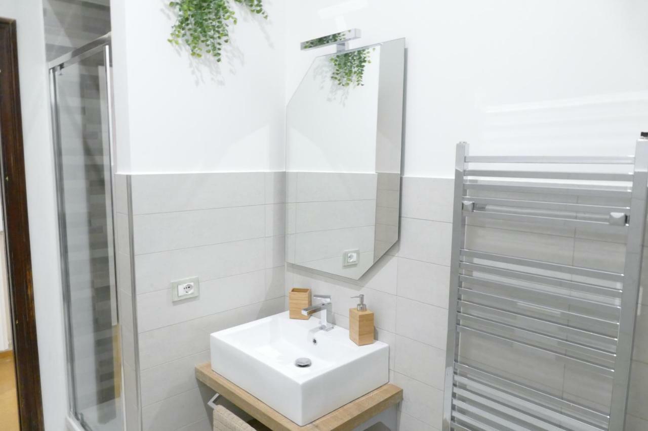Luxury Manfredi Apartment サレルノ エクステリア 写真